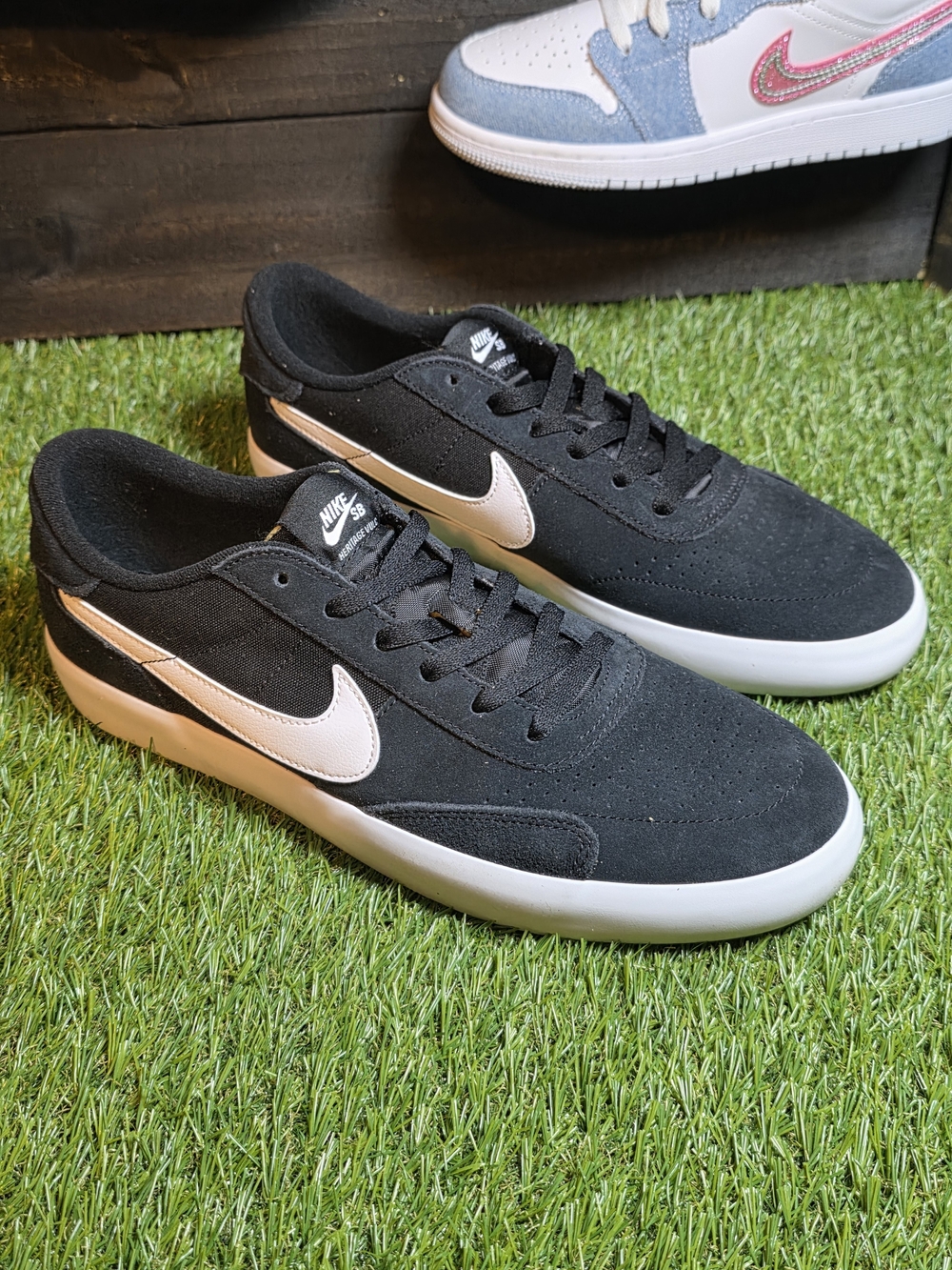 11m Nike SB Black/White Skate Shoes